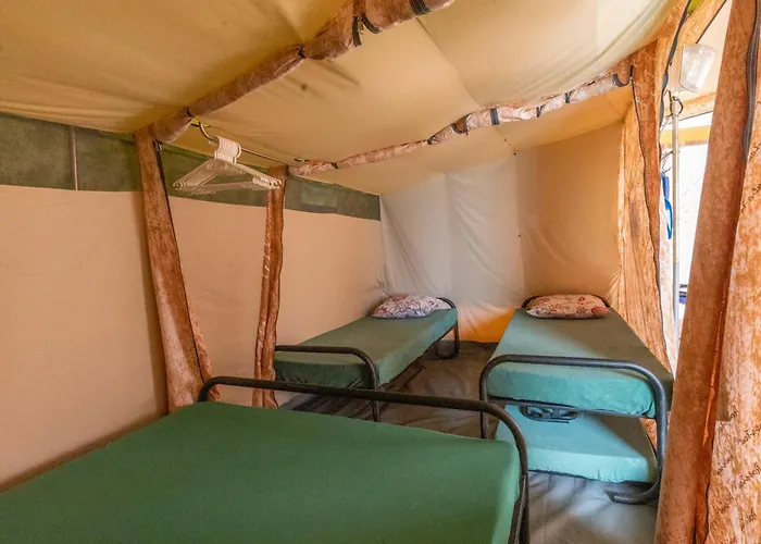 Rent-a-tent Interpals Eco 캠프장 Isla Roja