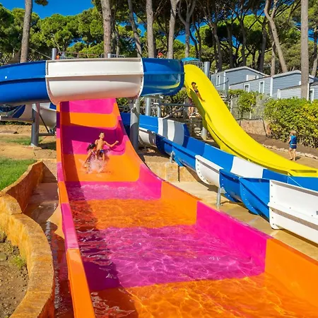 Rent-a-tent Interpals Eco Isla Roja