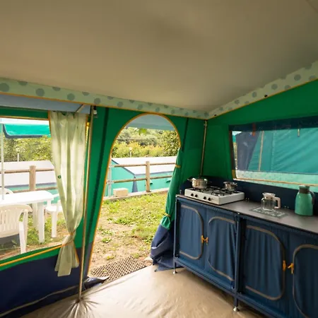 Rent-a-tent Interpals Eco Kamp alanı *